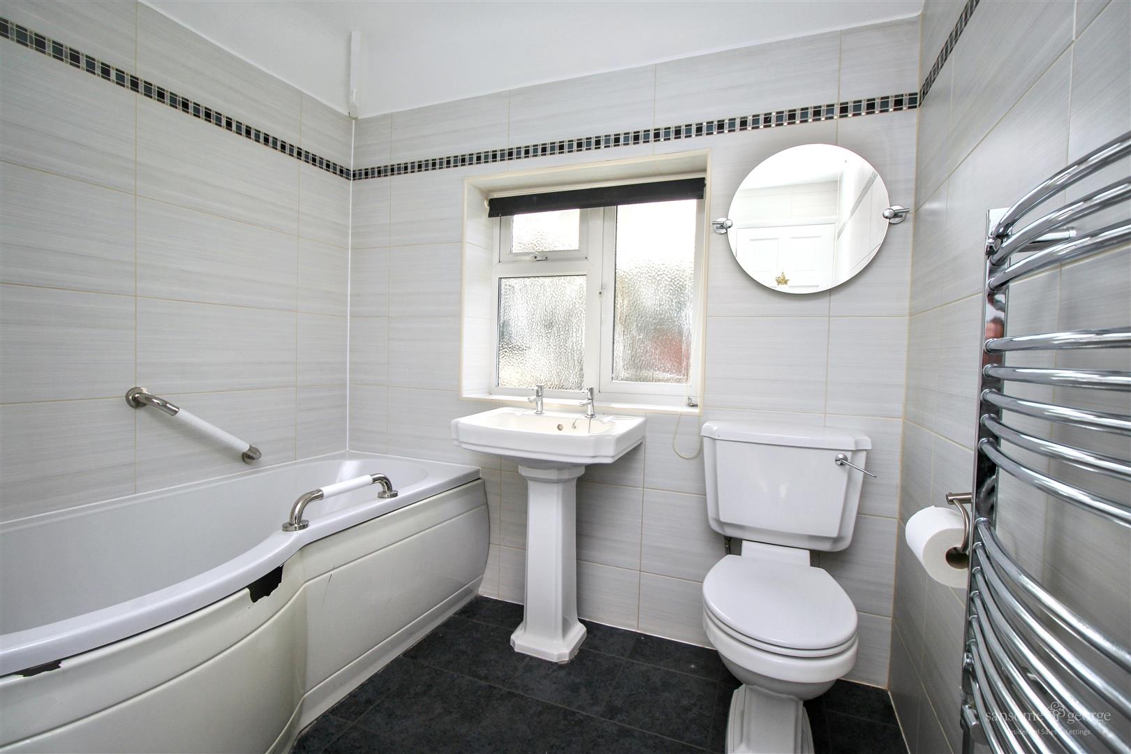 Overdown Road, Tilehurst, Reading